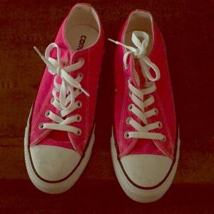 Pink converse